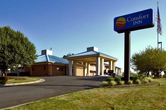 Baymont By Wyndham Warrenton Hotel Bagian luar foto