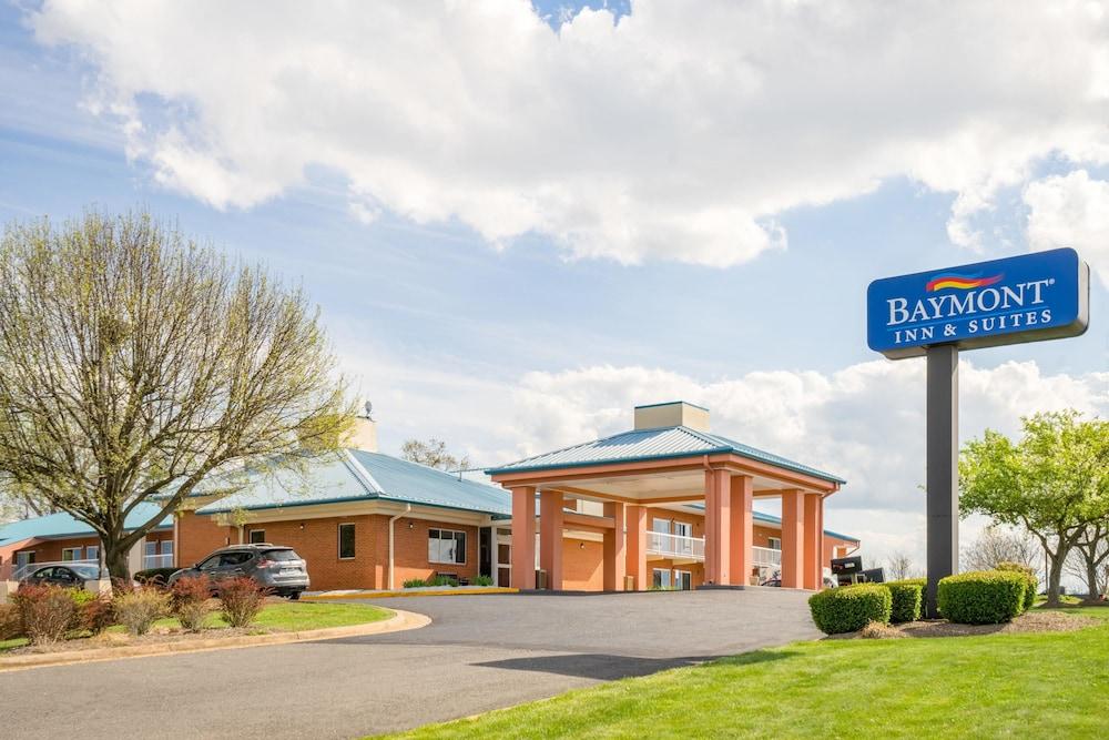 Baymont By Wyndham Warrenton Hotel Bagian luar foto