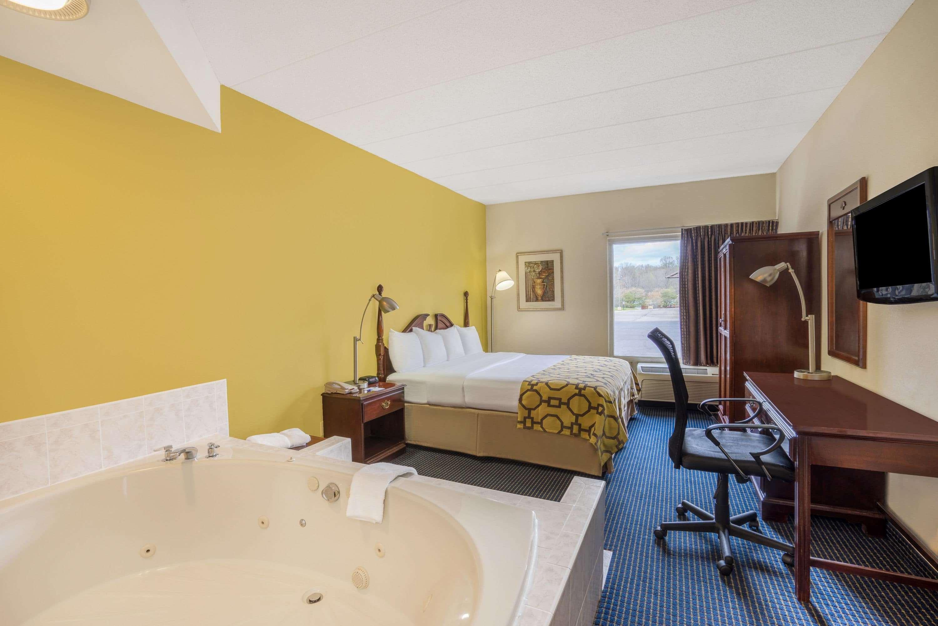 Baymont By Wyndham Warrenton Hotel Bagian luar foto