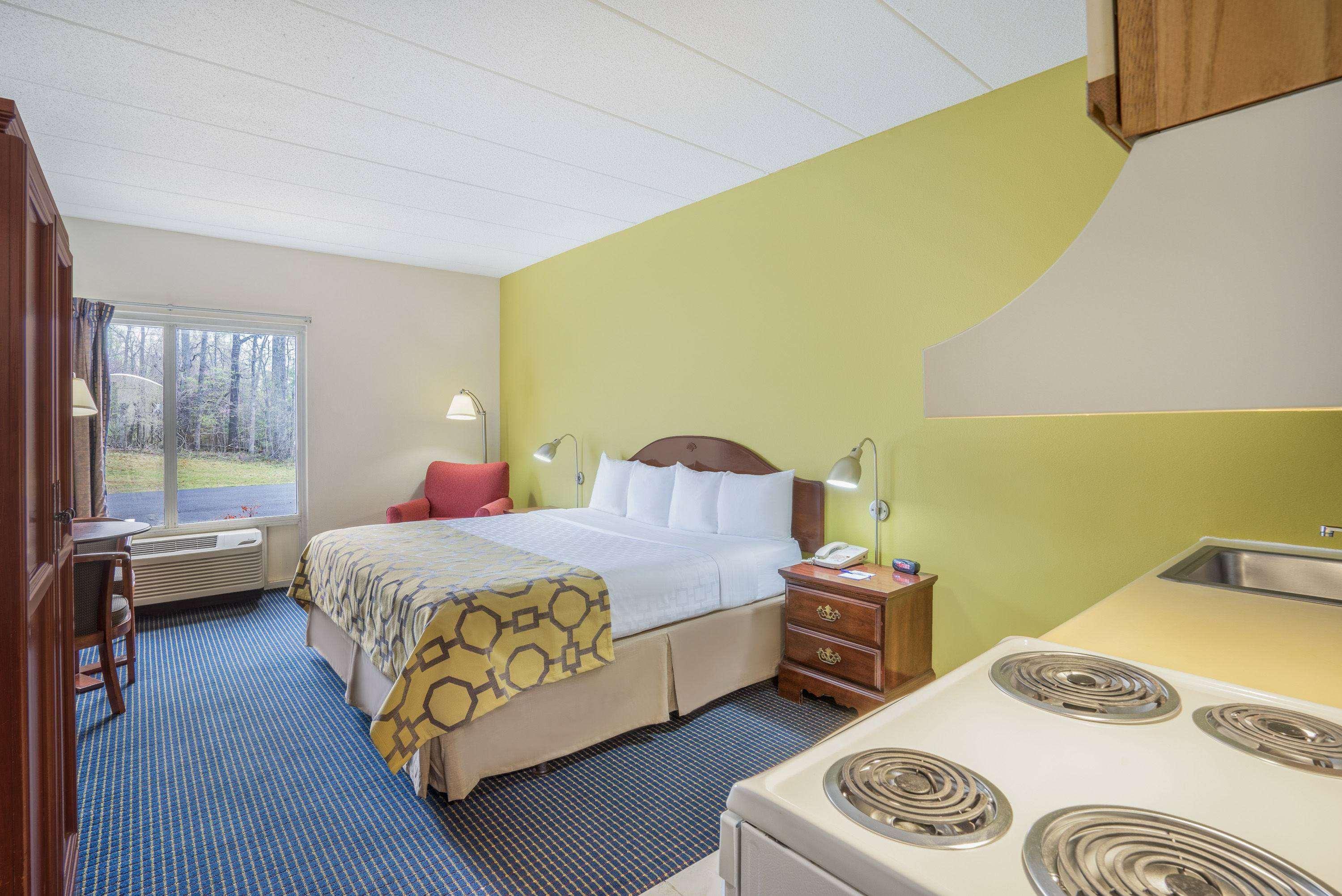 Baymont By Wyndham Warrenton Hotel Bagian luar foto