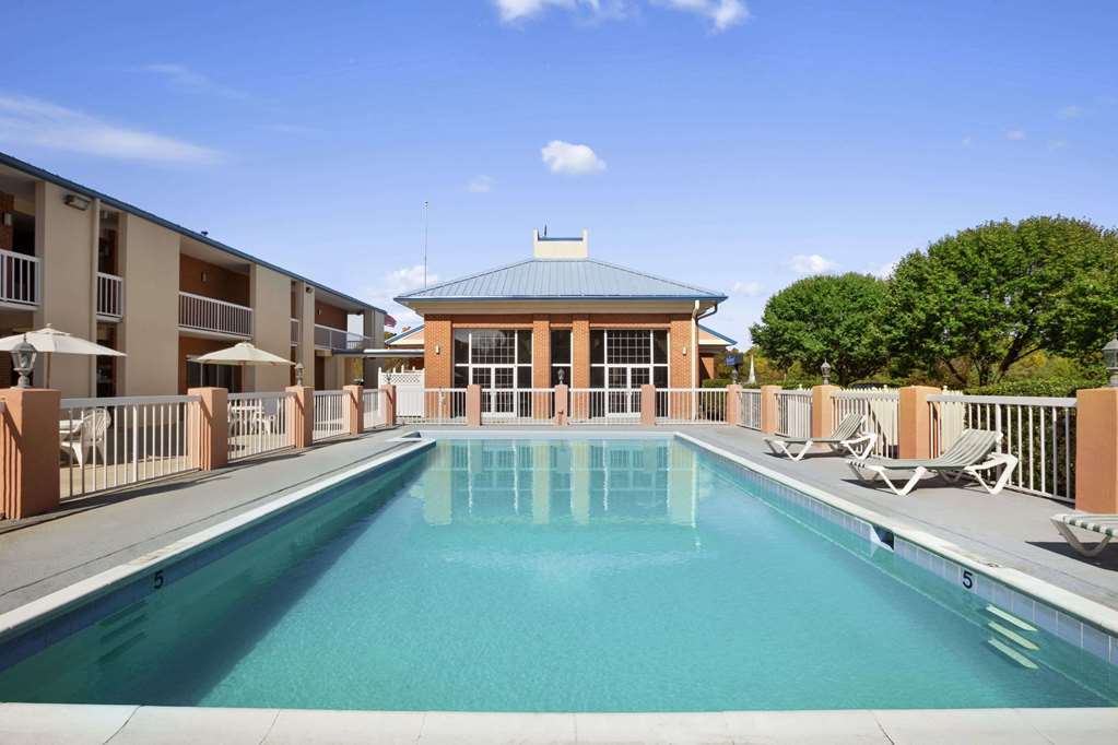 Baymont By Wyndham Warrenton Hotel Fasilitas foto