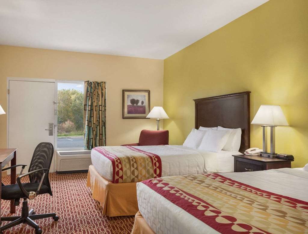 Baymont By Wyndham Warrenton Hotel Ruang foto